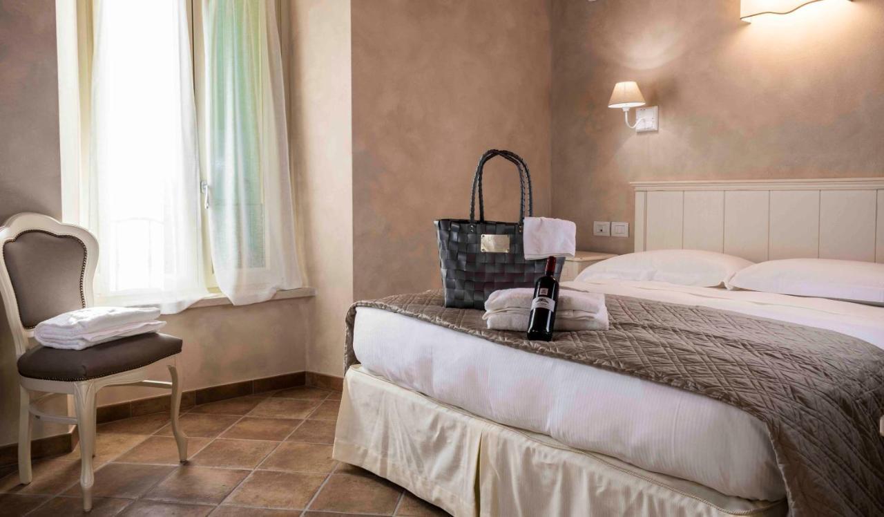 Agriturismo Relais La Casina 카브리아나 외부 사진
